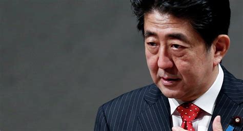 日本首相安倍晋三宣布辞职之后 再度进入医院治疗|首相|选举|日本首相_新浪新闻