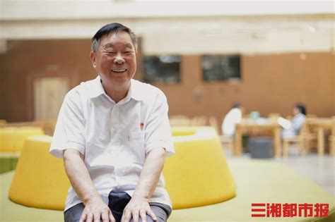 为近5000学子谋未来，79岁退休教师成“最强推销员” - 城事 - 新湖南