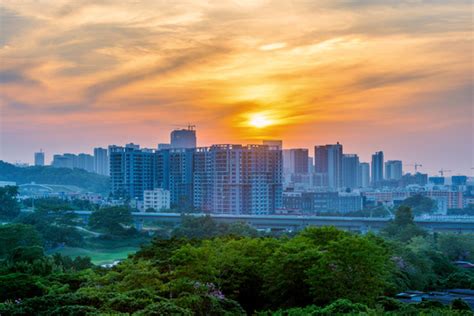 深圳光明凤凰城夜景_4000X2250_高清视频素材下载(编号:8785509)_实拍视频_光厂(VJ师网) www.vjshi.com