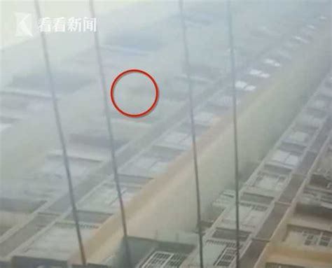 奇迹！6岁女童从26楼坠下 落地后竟自己爬起离开_新浪图片