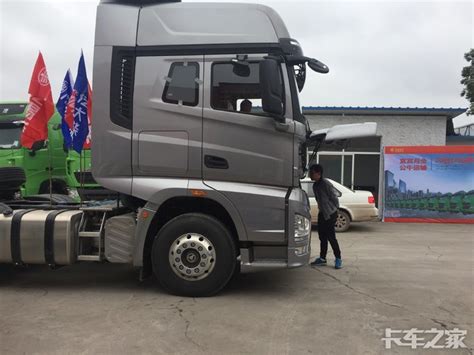 【图】一汽解放 J7重卡 560马力 6X4 L2级AMT自动挡牵引车(国六)(CA4250P77K25T1E6)_实拍图片_1342865_卡车之家