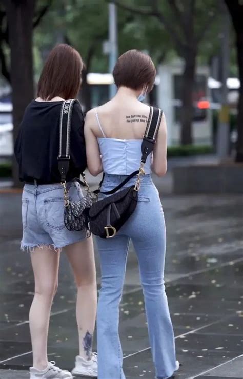 短发甜美女生头像牛仔