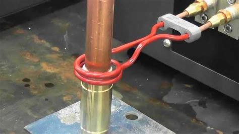 实拍感应焊接的应用，铜管和黄铜的感应钎焊
