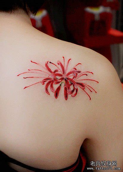 女生后背唯美精美的莲花纹身图案