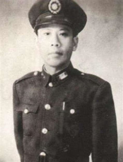 盘点十九位解放战争中战死或自杀的国军高级将领，张灵甫最帅气|国民党|中将|自杀_新浪新闻