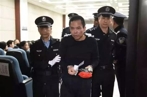 东南亚第一华人毒枭，害人无数，为何深受缅甸百姓爱戴？__凤凰网
