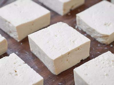 古代丧葬习俗为什么要吃豆腐饭？