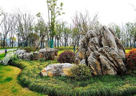 北京艺苑风景园林工程有限公司-最新工程--市园林局专家组对我单位施工项目进行检查
