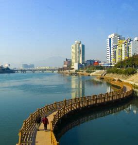 河源十里东岸江语城是哪个开发商，开发商怎么样-河源吉屋网