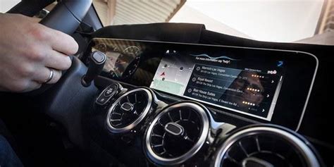 奔驰发布新MBUX交互系统 全新一代奔驰S级的新装备_凤凰网汽车_凤凰网