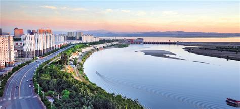 内蒙古日报数字报-乌海：高质量发展不松劲 母亲河保护不动摇