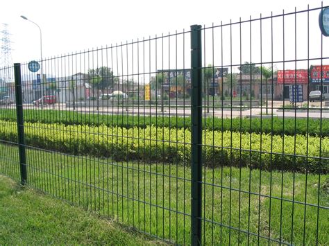 公园围栏网系列 三角折弯型焊接网 美观大方结实耐用_CO土木在线