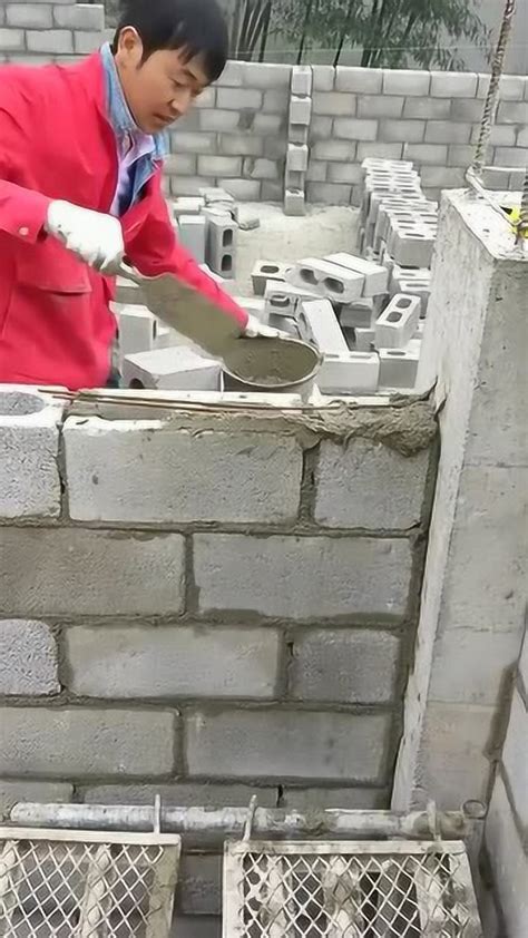 只用空心砖加钢筋铺水泥砌墙，这样砌出来的墙结实吗？_腾讯视频