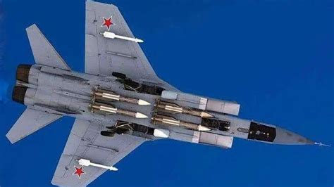 米格-31 捕狐犬 战斗机巡航飞行 - 爱空军 iAirForce