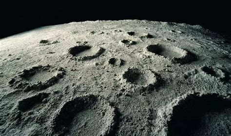 美国在月球发现了什么秘密？为何突然放弃登月？诡异照片或是答案|月球|登月|宇航员_新浪新闻