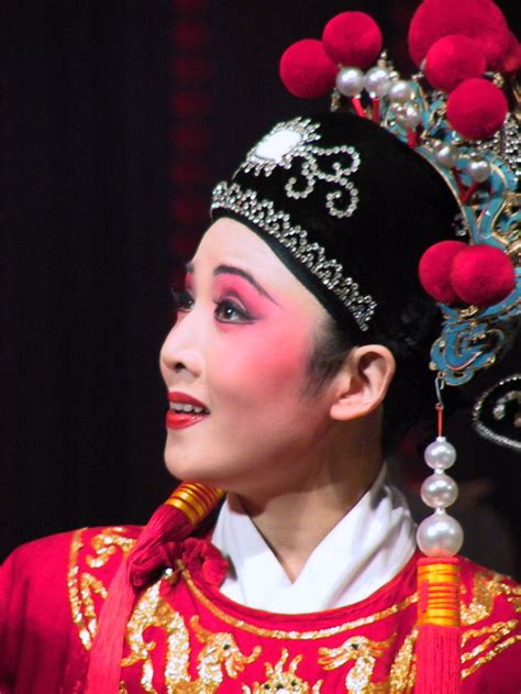 全国人大代表韩再芬：让黄梅戏艺术在剧场中绽放光彩_中国（安庆）黄梅戏艺术节官方网站