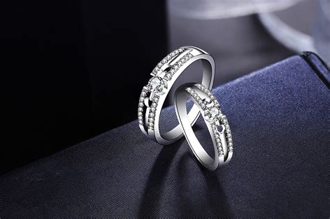 戒指怎么戴好看？分享9种不同的戒指戴法 – 我爱钻石网官网