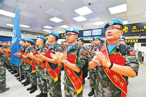 中国赴黎维和部队出色完成联黎部队“天使救援”演习_凤凰网视频_凤凰网