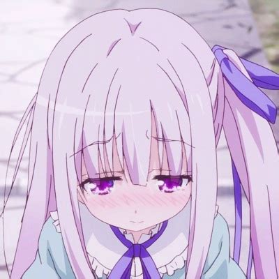 甜美女生头像紫色系动漫