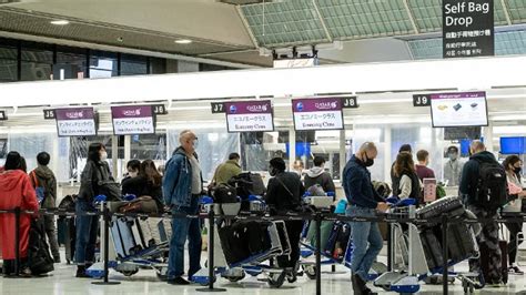 日本开放外国人入境首日，赴日机票预定数暴增5倍，多个旅游预约网站瘫痪 - 知乎