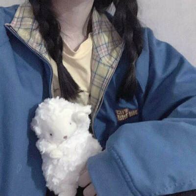 温柔马尾学生头像女生