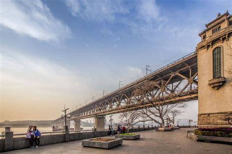 2023武汉长江大桥游玩攻略,大桥的亮化工程做的很好，夜...【去哪儿攻略】