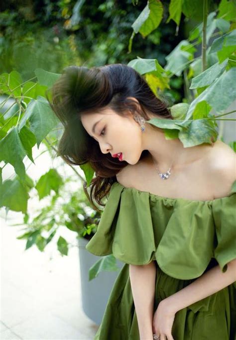 抹茶绿女图片