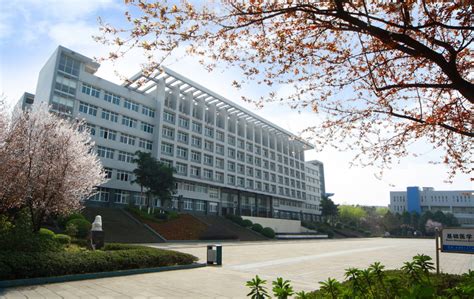 高招办请回答 | 重庆三峡医药高等专科学校2022年分类招生--中国教育在线