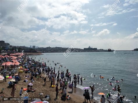 青岛著名景点，一到夏天就游人如织，人气不输三亚海滩__财经头条