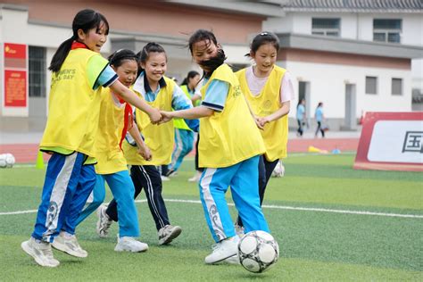 2023年“亚足联女足日”女孩足球节系列活动走进石泉-石泉县人民政府