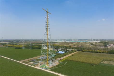 驻马店-武汉1000千伏特高压交流工程(河南段)进入组塔阶段 - 河南一百度