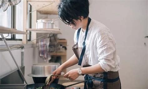 54岁的日本主妇,自行创业,凭借编织手工篮,实现财务自由|主妇|手工|财务_新浪新闻