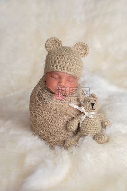 9天大的新生婴儿男孩高清图片下载-正版图片502570868-摄图网