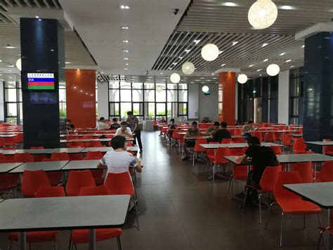 餐饮部为新学期各食堂开餐做准备-浙江外国语学院后勤服务中心