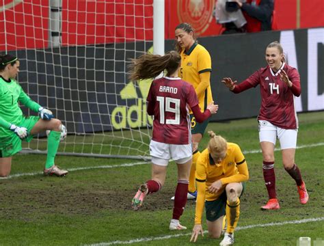 女足世界杯，荷兰女足vs瑞典女足！！__凤凰网