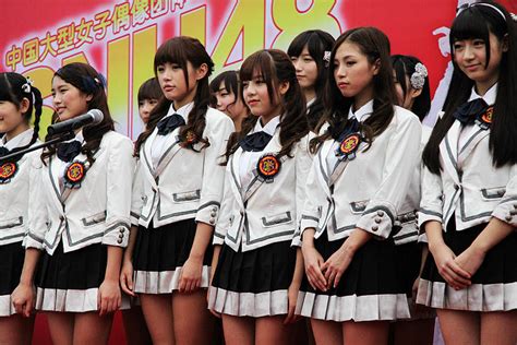 SNH48 GROUP《时间的歌》MV上线 重回校园呈现动人青春_影视工业网-幕后英雄APP