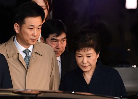 朴槿惠宣布支持自己律师竞选大邱市长，并担任后援会会长
