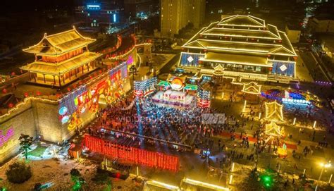 山西运城：彩灯璀璨迎新春-人民图片网