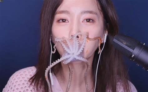 韩国恐怖片女星直播生吃八爪鱼，专家：当心触角吸附喉咙导致窒息！