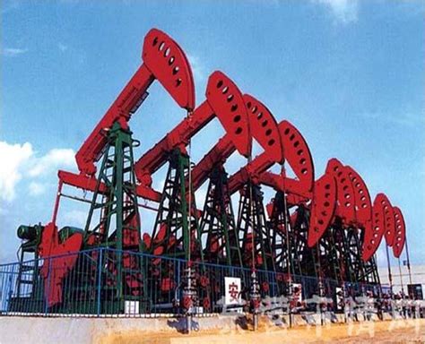 中石油2016年一季度巨亏138亿，为什么国内成品油价这么贵，又是垄断企业的中石油会亏？ - 知乎