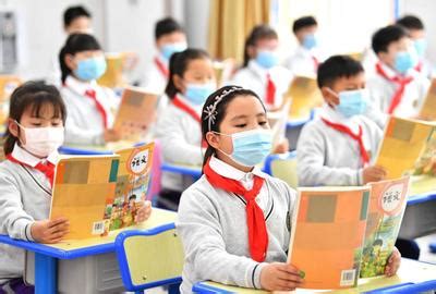 安徽亳州：中小学生全面返校复课-人民图片网
