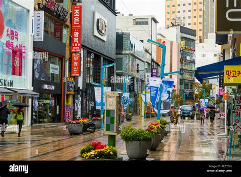 Pusan Busan harbour south korea Stock Photo - Alamy