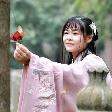 枫叶头像温柔女生