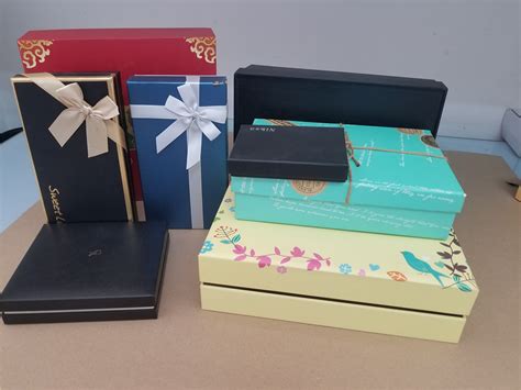 定制精美翻盖礼品盒纸盒长方形书型盒包装浅蓝带磁铁翻盖礼品空盒-阿里巴巴