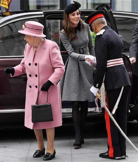 凯特王妃大衣又出新玩法！年龄45+的女士，可以在她身上取取经 - 知乎