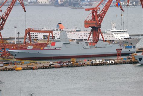 两艘055大驱下水 美媒：中国战舰只重数量不重质量|李杰|驱逐舰|雷达_新浪新闻