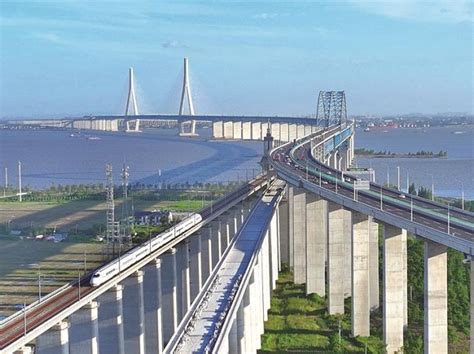 沪通长江大桥主航道桥首个钢梁段即将合龙 _深圳新闻网