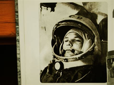 第一个进入太空的人--前苏联宇航员尤里·阿列克谢耶维奇·加加林 - 神秘的地球 科学|自然|地理|探索
