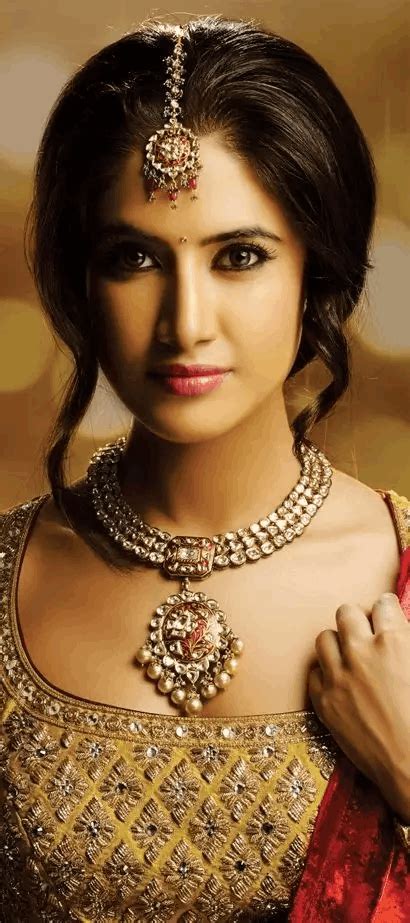 印度最美女演员排行榜：莎任·可汗上榜，第九是世界小姐 - 明星