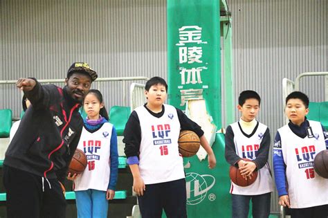 上海李秋平篮球俱乐部与《上海学生英文报》双语学记团携手 ...